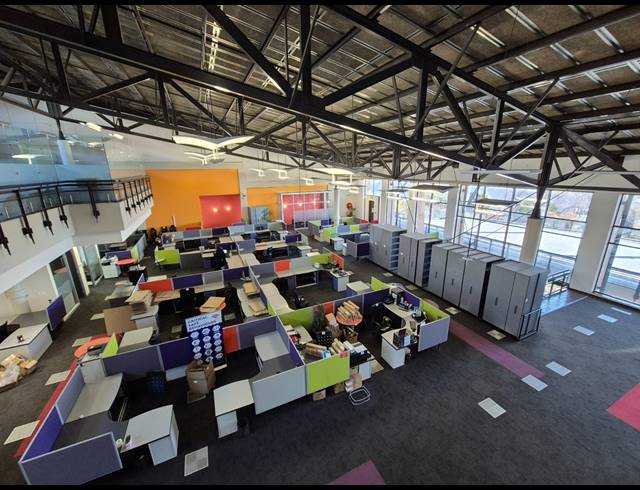 3,888M² OFFICE TO LET IN LONGMEADOW